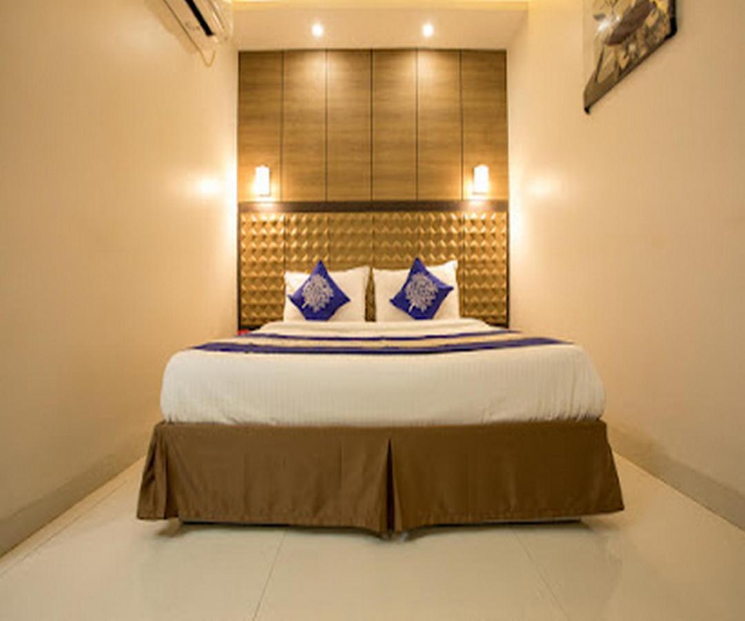 Cherrystay Kiran Inn Индаур Экстерьер фото