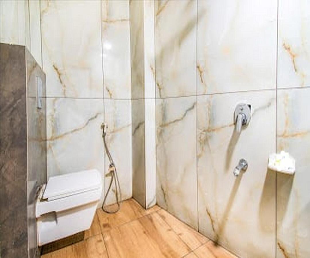 Cherrystay Kiran Inn Индаур Экстерьер фото